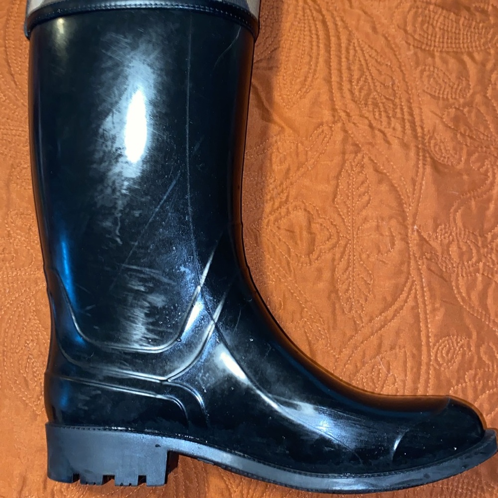 Burberry rain boots.sz 38 ❤️❤️❤️ - Picture 5 of 11